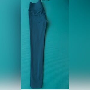 Carbon38 Teal Leggings